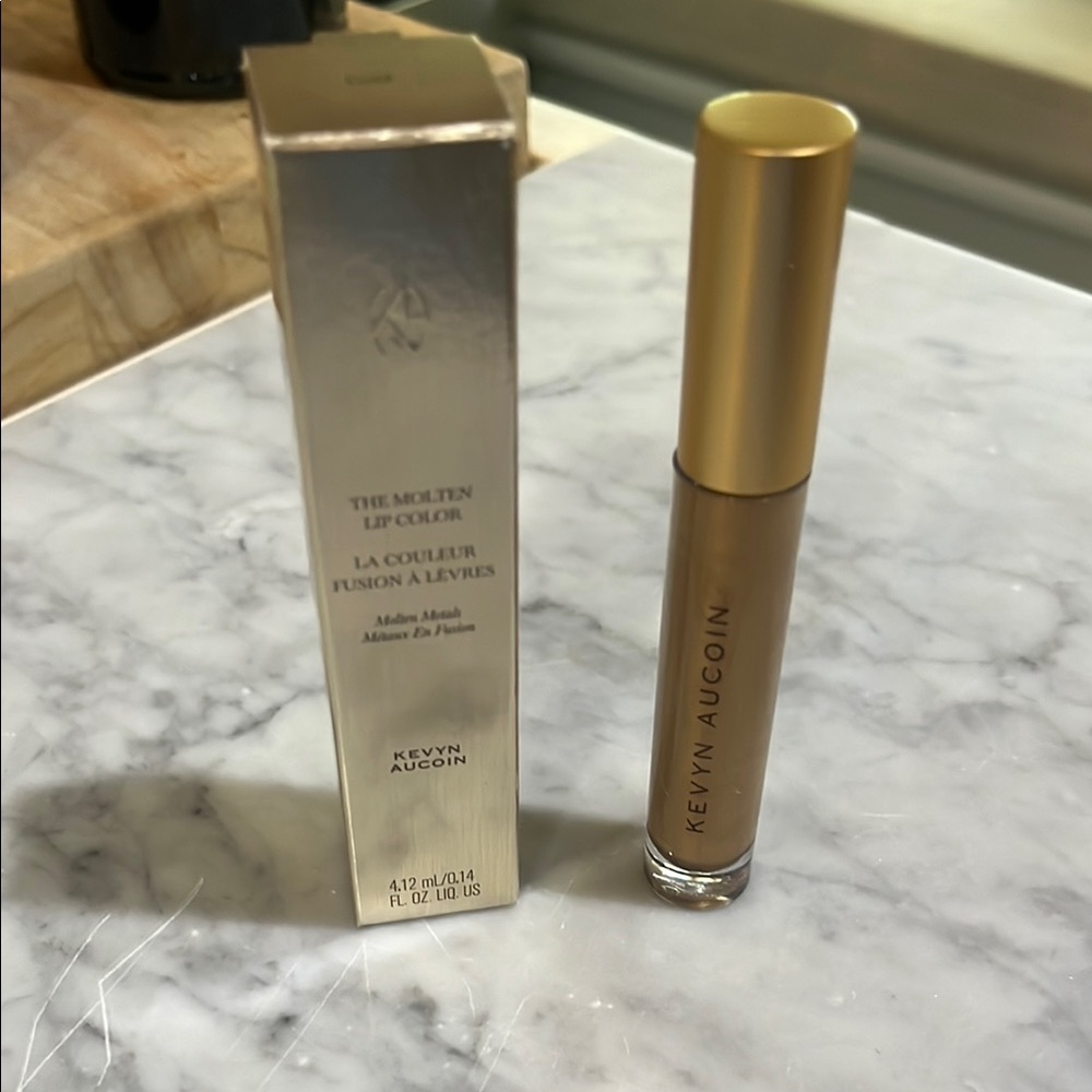 Kevyn Aucoin Gold Lip Balm & Gloss